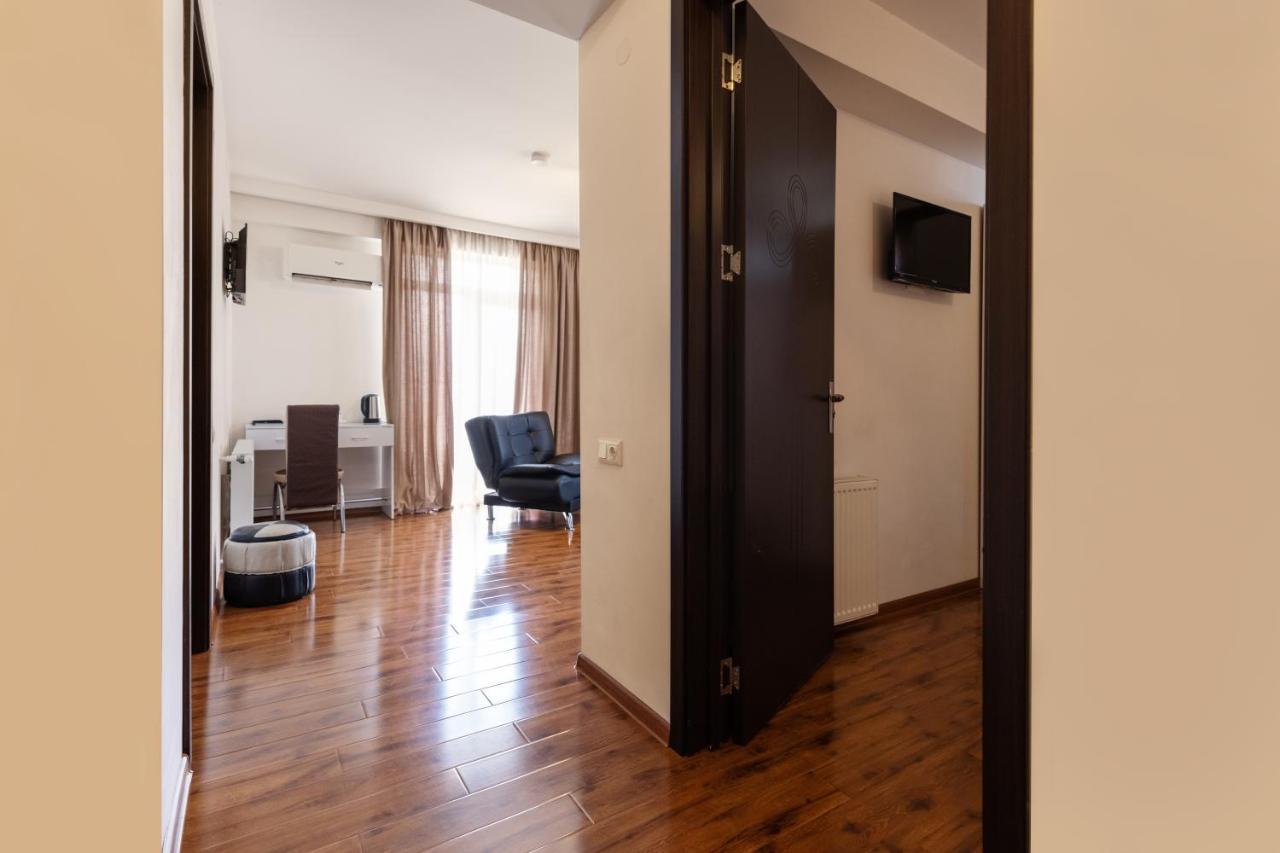 Hotel Grand Palace Tbilisi Exterior photo